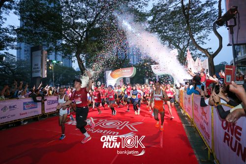 Race photo from ONE RUN 10 K