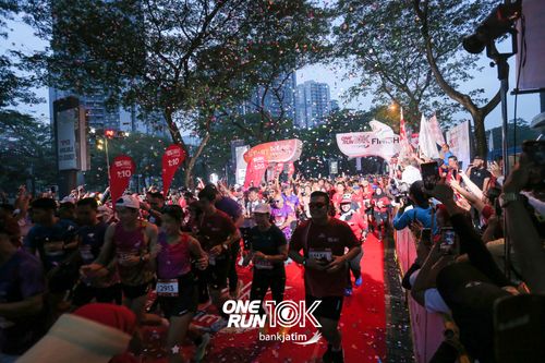 Race photo from ONE RUN 10 K