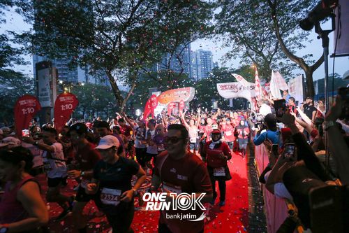 Race photo from ONE RUN 10 K