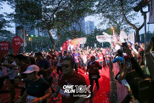 Race photo from ONE RUN 10 K
