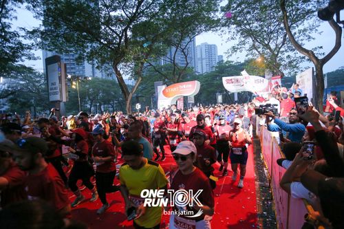 Race photo from ONE RUN 10 K