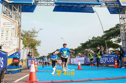 Race photo from ISOPlus Run 2024 Jakarta