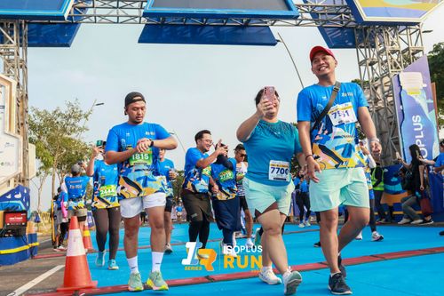 Race photo from ISOPlus Run 2024 Jakarta