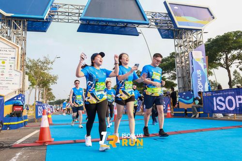 Race photo from ISOPlus Run 2024 Jakarta