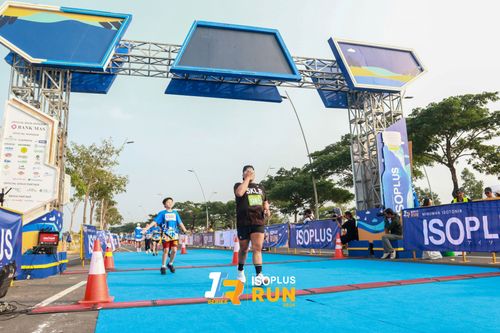 Race photo from ISOPlus Run 2024 Jakarta