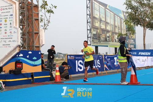 Race photo from ISOPlus Run 2024 Jakarta