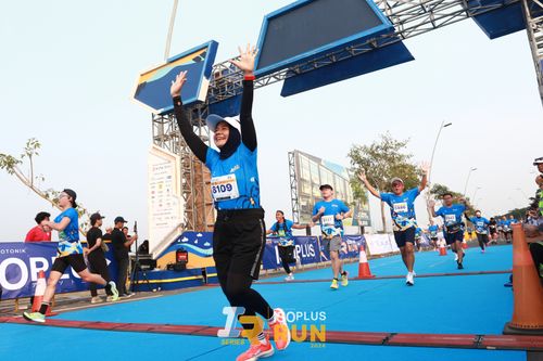 Race photo from ISOPlus Run 2024 Jakarta