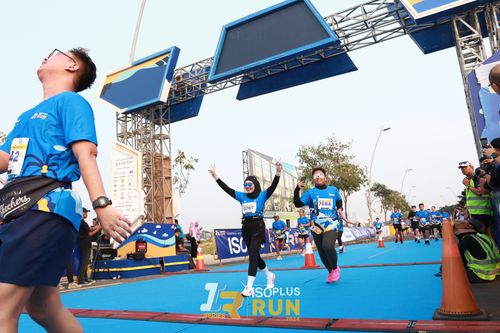 Race photo from ISOPlus Run 2024 Jakarta