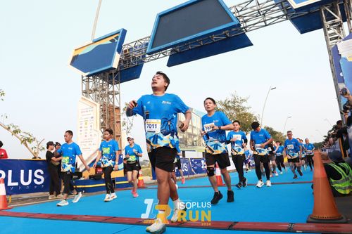 Race photo from ISOPlus Run 2024 Jakarta