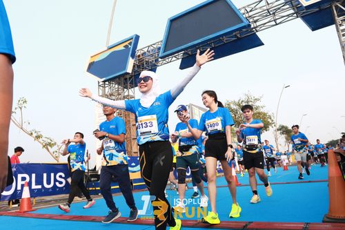 Race photo from ISOPlus Run 2024 Jakarta