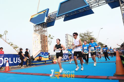 Race photo from ISOPlus Run 2024 Jakarta