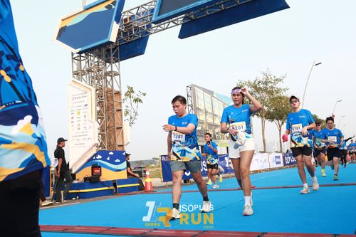 Race photo from ISOPlus Run 2024 Jakarta