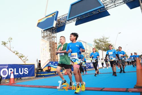 Race photo from ISOPlus Run 2024 Jakarta