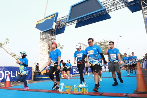 Race photo from ISOPlus Run 2024 Jakarta