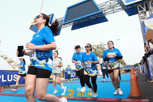 Race photo from ISOPlus Run 2024 Jakarta