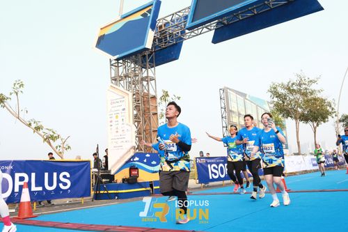 Race photo from ISOPlus Run 2024 Jakarta