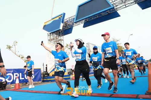 Race photo from ISOPlus Run 2024 Jakarta