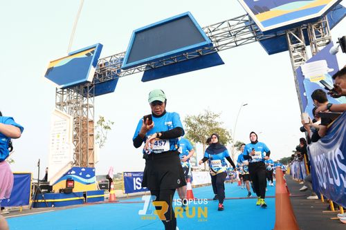 Race photo from ISOPlus Run 2024 Jakarta