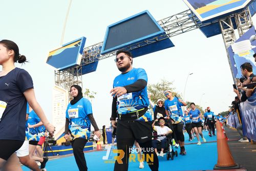 Race photo from ISOPlus Run 2024 Jakarta