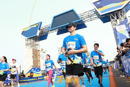 Race photo from ISOPlus Run 2024 Jakarta