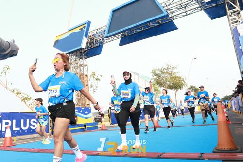 Race photo from ISOPlus Run 2024 Jakarta