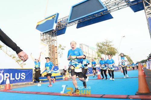 Race photo from ISOPlus Run 2024 Jakarta