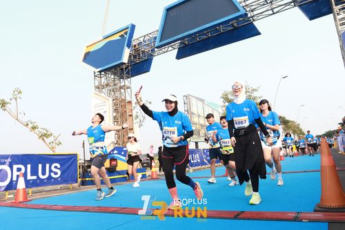 Race photo from ISOPlus Run 2024 Jakarta
