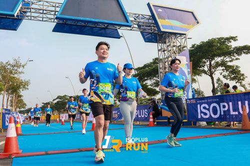 Race photo from ISOPlus Run 2024 Jakarta
