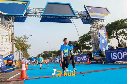 Race photo from ISOPlus Run 2024 Jakarta
