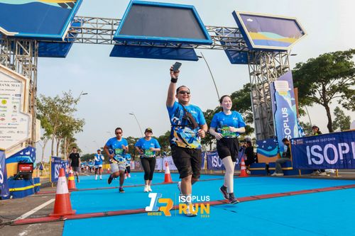 Race photo from ISOPlus Run 2024 Jakarta