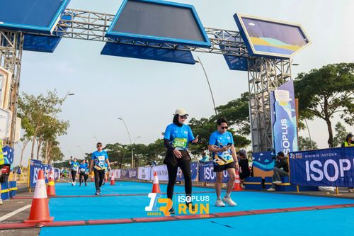 Race photo from ISOPlus Run 2024 Jakarta