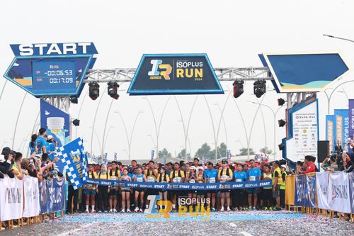 Race photo from ISOPlus Run 2024 Jakarta