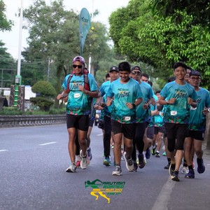 Race photo from VIBES AND STRENGTH CAMP ABR 2025