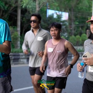 Race photo from VIBES AND STRENGTH CAMP ABR 2025