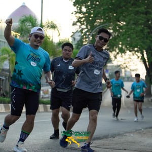 Race photo from VIBES AND STRENGTH CAMP ABR 2025