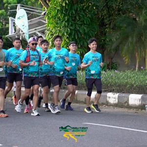 Race photo from VIBES AND STRENGTH CAMP ABR 2025