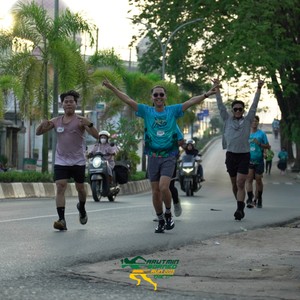 Race photo from VIBES AND STRENGTH CAMP ABR 2025