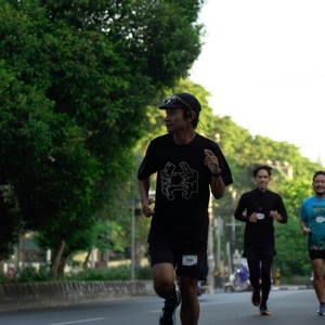Race photo from VIBES AND STRENGTH CAMP ABR 2025
