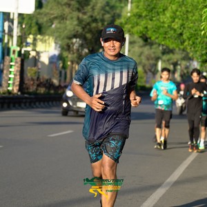Race photo from VIBES AND STRENGTH CAMP ABR 2025