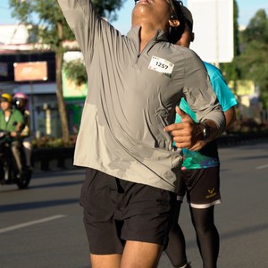Race photo from VIBES AND STRENGTH CAMP ABR 2025