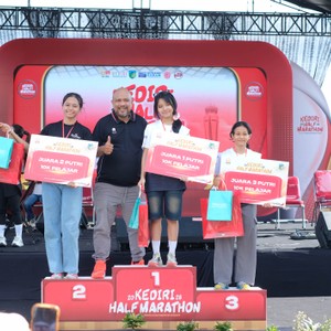 Race photo from KEDIRI HALF MARATHON 2026