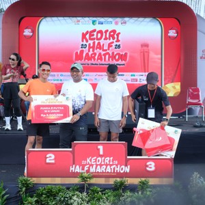 Race photo from KEDIRI HALF MARATHON 2026