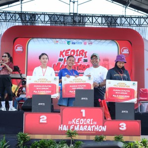 Race photo from KEDIRI HALF MARATHON 2026