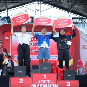 Race photo from KEDIRI HALF MARATHON 2026