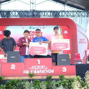 Race photo from KEDIRI HALF MARATHON 2026