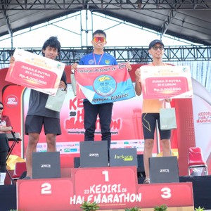 Race photo from KEDIRI HALF MARATHON 2026
