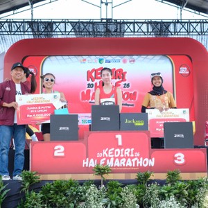 Race photo from KEDIRI HALF MARATHON 2026