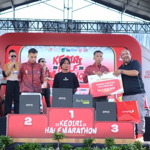 Race photo from KEDIRI HALF MARATHON 2026