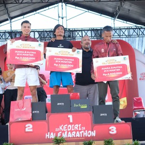 Race photo from KEDIRI HALF MARATHON 2026