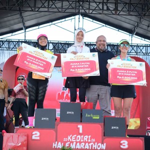 Race photo from KEDIRI HALF MARATHON 2026